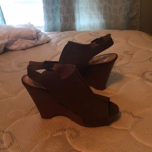 Brown wedges